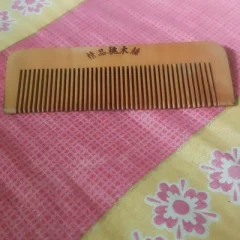 W-18 Hair Comb