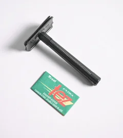 Plastic Safety Razor